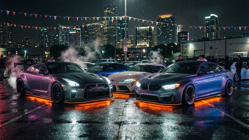 同人动漫夜间改装车聚会视频